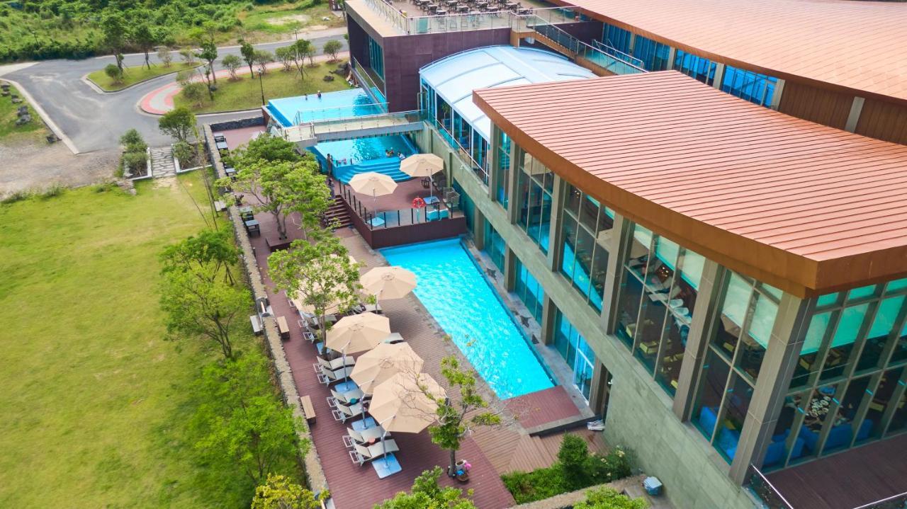 Camphortree Hotel And Resort Jeju Bagian luar foto