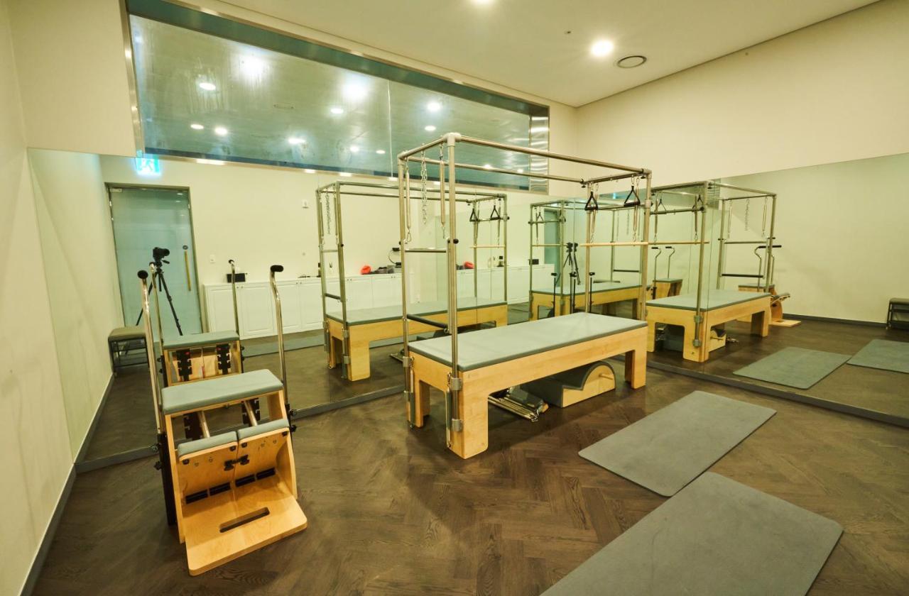 Camphortree Hotel And Resort Jeju Bagian luar foto
