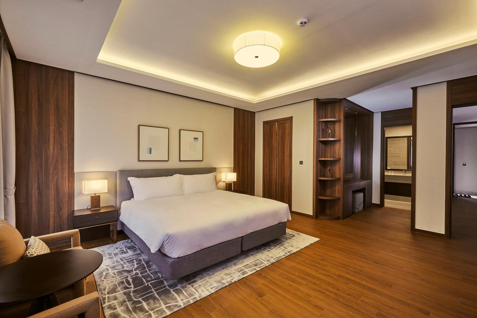 Camphortree Hotel And Resort Jeju Bagian luar foto