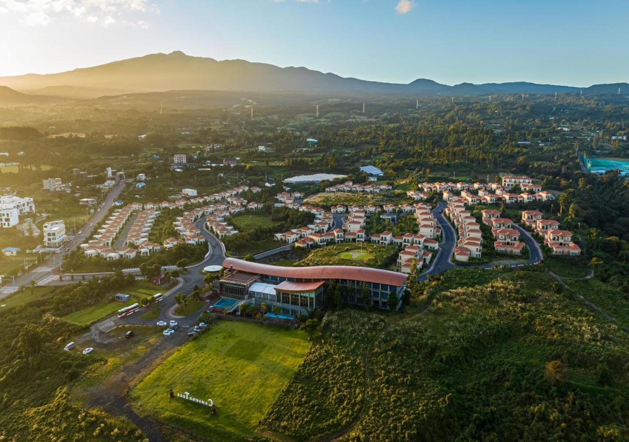Camphortree Hotel And Resort Jeju Bagian luar foto
