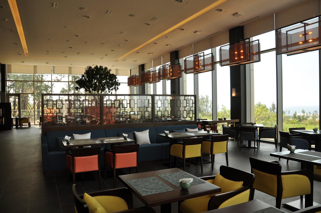 Camphortree Hotel And Resort Jeju Bagian luar foto